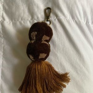 Nena brown double scoop pom